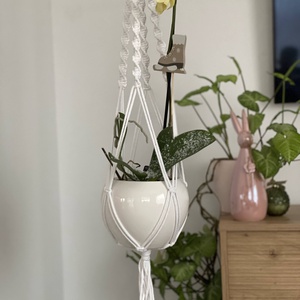 Virágtartó, makramé, fehér  színű, Otthon & Életmód, Virágdekoráció, Virágtartó, Függő virágtartó, Csomózás, MESKA