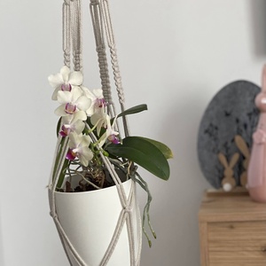 Virágtartó, makramé,világos bézs  színű - Meska.hu