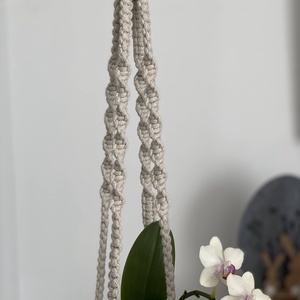 Virágtartó, makramé,világos bézs  színű - otthon & életmód - virágdekoráció - virágtartó - függő virágtartó - Meska.hu