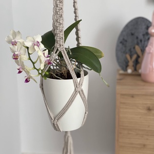 Virágtartó, makramé,világosbarna  színű - otthon & életmód - virágdekoráció - virágtartó - függő virágtartó - Meska.hu