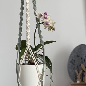 Virágtartó, makramé, almazöld és krémszínű, Otthon & Életmód, Virágdekoráció, Virágtartó, Függő virágtartó, Csomózás, MESKA