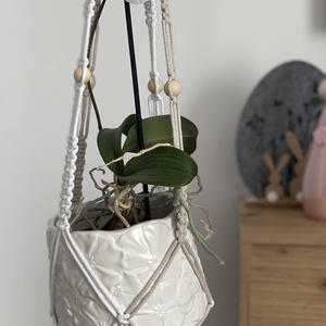 Virágtartó, makramé, krém és fehér színű, Otthon & Életmód, Virágdekoráció, Virágtartó, Függő virágtartó, Csomózás, MESKA