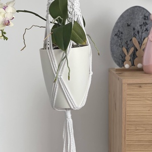 Virágtartó, makramé, fehér színű - otthon & életmód - virágdekoráció - virágtartó - függő virágtartó - Meska.hu