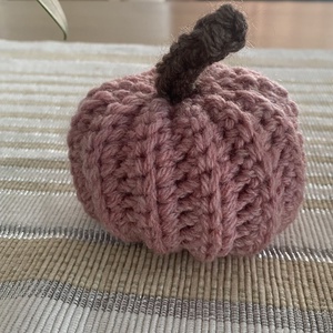 Horgolt haloweeni dísztök - otthon & életmód - dekoráció - halloween - halloweeni tök - Meska.hu