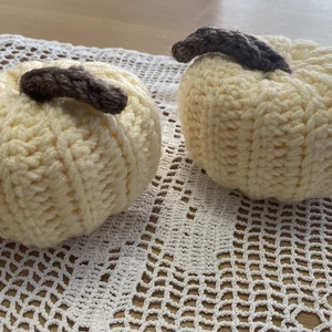 Horgolt haloweeni dísztök - otthon & életmód - dekoráció - halloween - halloweeni tök - Meska.hu