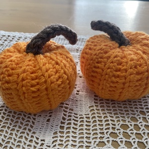 Horgolt haloweeni dísztök - otthon & életmód - dekoráció - halloween - halloweeni tök - Meska.hu