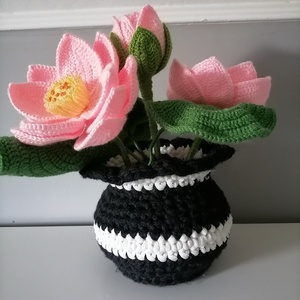 Lótuszvirág kaspóban, Otthon & Életmód, Virágdekoráció, Virágdíszek, Virágdísz kaspóban, Horgolás, MESKA