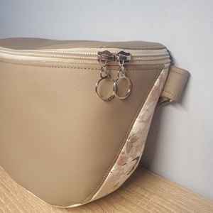 Oldaltáska szürkésbarna-virág mintás - táska & tok - kézitáska & válltáska - vállon átvethető táska - Meska.hu