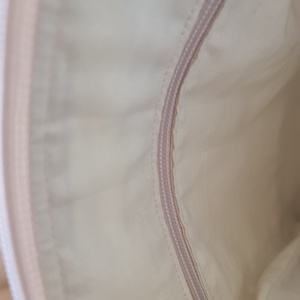 Bézs-mintás oldaltáska - táska & tok - kézitáska & válltáska - vállon átvethető táska - Meska.hu