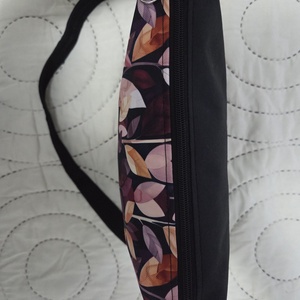 Fekete-leveles oldaltáska - táska & tok - kézitáska & válltáska - vállon átvethető táska - Meska.hu