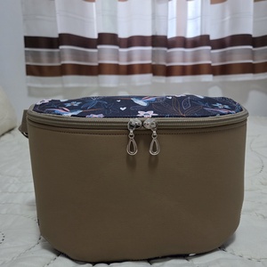 Oldaltáska barna-kolibri mintás - Meska.hu