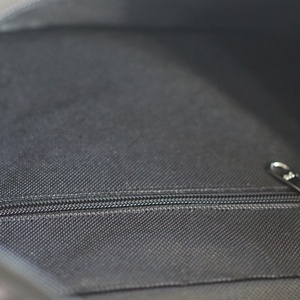 Oldaltáska fekete-mintás - táska & tok - kézitáska & válltáska - vállon átvethető táska - Meska.hu