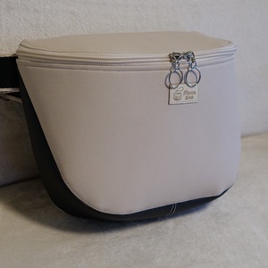 Oldaltáska mandula-fekete, Táska & Tok, Kézitáska & válltáska, Vállon átvethető táska, Varrás, MESKA