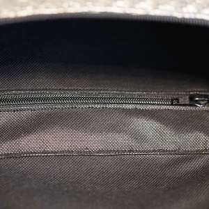 Oldaltáska fekete-szőtt mintás - táska & tok - kézitáska & válltáska - vállon átvethető táska - Meska.hu