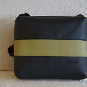 Barna-fekete olívazöld oldaltáska, Táska & Tok, Kézitáska & válltáska, Vállon átvethető táska, Varrás, MESKA