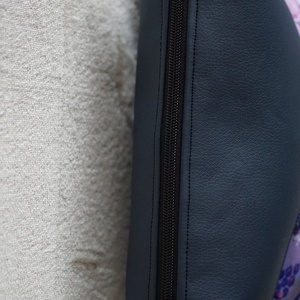 Gárnitkék - lila mintás oldaltáska - táska & tok - kézitáska & válltáska - vállon átvethető táska - Meska.hu