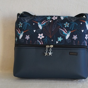 Gárnitkék - kolibri mintás oldaltáska, Táska & Tok, Kézitáska & válltáska, Vállon átvethető táska, Varrás, MESKA