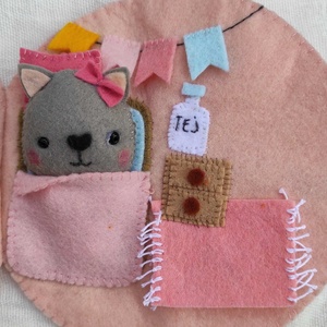 CSENDESKÖNYV, cicababa fánk ház, fánk, cica, baba, kislány, játék, mancsicsi, babaház - játék & sport - készségfejlesztő és logikai játék - készségfejlesztő és logikai játék - Meska.hu