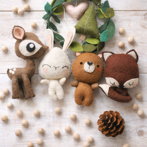 BABAFORGÓ erdei állatokkal, nyuszi, róka, szarvas, maci, kézműves termék Mancsicsi műhelyéből , Baba - mama, Baba játékok, Kiságyforgó, Varrás, MESKA