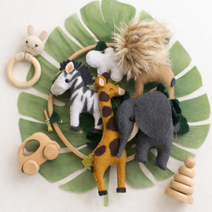 BABAFORGÓ Dzsungel állatokkal, Szafaris kiságyforgó, kézműves termék Mancsicsi műhelyéből  - baba - mama - baba játékok - kiságyforgó - Meska.hu