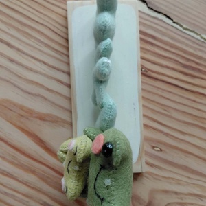 Békás névtábla - kézműves egyedi névreszóló magyar termék - babaszoba dekoráció - baba - mama - babaszoba dekoráció - baba névtábla - Meska.hu