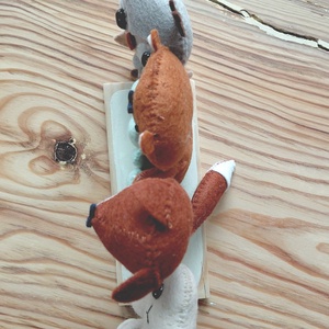 Erdei állatos névtábla fa talpon � egyedi gyerekszobai dekoráció - baba - mama - babaszoba dekoráció - baba névtábla - Meska.hu