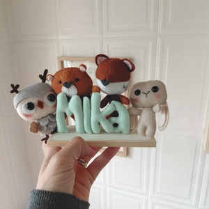 Erdei állatos névtábla fa talpon � egyedi gyerekszobai dekoráció - baba - mama - babaszoba dekoráció - baba névtábla - Meska.hu