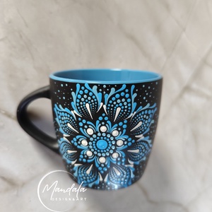 Kézzel festett mandala teásbögre, egyedi porcelán bögre kék, fehér  - Meska.hu