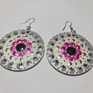 Mandala pontozott fa-akril fülbevaló 5cm hand made egyedi új (III) - ékszer - fülbevaló - lógós kerek fülbevaló - Meska.hu