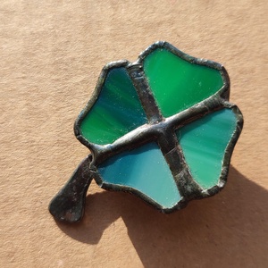 Szerencse kitűző - ékszer - kitűző és bross - Meska.hu