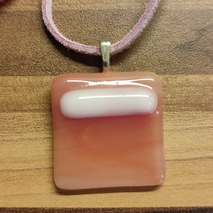 Rózsaszín vonal med�l és füli  - ékszer - nyaklánc - medálos nyaklánc - Meska.hu