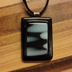 Fekete fehér foltos medál, Ékszer, Nyaklánc, Medál, Ékszerkészítés, Üvegművészet, MESKA