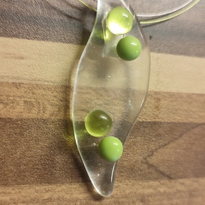 Zöld gombócos medál - ékszer - nyaklánc - medál - Meska.hu