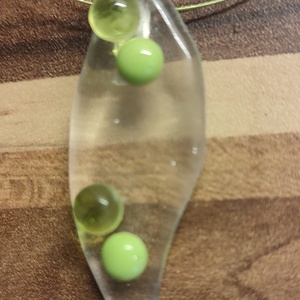 Zöld gombócos medál - ékszer - nyaklánc - medál - Meska.hu