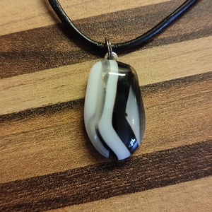 Fekete-fehér csíkoska II. medál - ékszer - nyaklánc - medál - Meska.hu