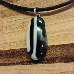 Fekete-fehér csíkoska III. medál - ékszer - nyaklánc - medál - Meska.hu