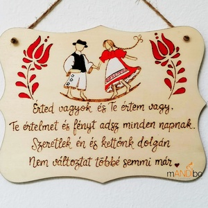 Magyaros mintás, néptáncos pirogravírozott kép eljegyzésre, esküvőre, évfordulóra. , Otthon & Életmód, Dekoráció, Ajtó- és ablak dekoráció, Ajtódísz & Kopogtató, Gravírozás, pirográfia, MESKA