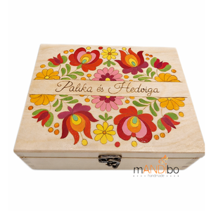 A boldog házasság nélkülözhetetlen kellékei - humoros esküvői ajándék, Esküvő, Emlék & Ajándék, Doboz, Gravírozás, pirográfia, MESKA