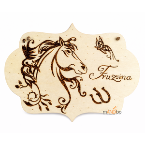 Lovas gyerekszoba ajtajára készült pirogravírozott kép , Baba - mama, Babaszoba dekoráció, Gyerek névtábla, Gravírozás, pirográfia, MESKA