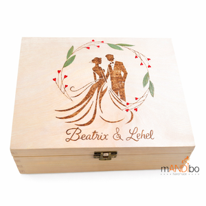 A boldog házasság nélkülözhetetlen kellékei - humoros személyre szóló esküvői ajándék, Esküvő, Emlék & Ajándék, Doboz, Gravírozás, pirográfia, MESKA