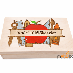 Tanári túlélőkészlet - vicces ajándék pedagógusoknak évzáróra, ballagásra, Esküvő, Emlék & Ajándék, Doboz, Gravírozás, pirográfia, MESKA