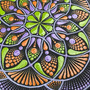 Lila-zöld-narancs színű pontozott mandala - otthon & életmód - dekoráció - spiritualitás - mandala - Meska.hu