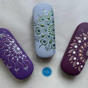 Szürke szemüvegtok zöld pontozott mandala mintával - táska & tok - pénztárca & más tok - szemüvegtok - Meska.hu