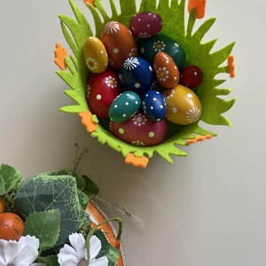 Kosárnyi színes húsvéti tojás, Esküvő, Dekoráció, Asztaldísz, Festett tárgyak, MESKA