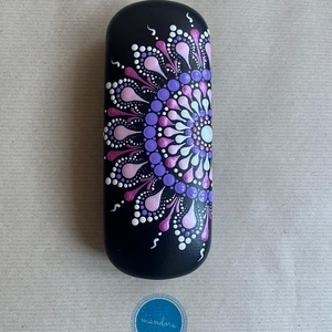 Szemüvegtok pontozott mandala mintával, Táska & Tok, Pénztárca & Más tok, Szemüvegtok, Festett tárgyak, MESKA