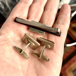 Antik fém mandzsettagomb + nyakkendőtű '60-as évekből,retro mandzsettagomb, vintage mandzsetta, elegáns ajándék férfinak - ékszer - mandzsettagomb - Meska.hu