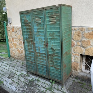 Régi ipari vasszekrény vintage industrial bútor türkizkék loft szekrény, színes indusztriális bútor, szerszámos szekrény, Otthon & Életmód, Bútor, Szekrény, Festett tárgyak, MESKA