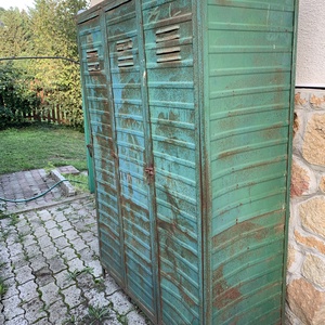 Régi ipari vasszekrény vintage industrial bútor türkizkék loft szekrény, színes indusztriális bútor, szerszámos szekrény - otthon & életmód - bútor - szekrény - Meska.hu