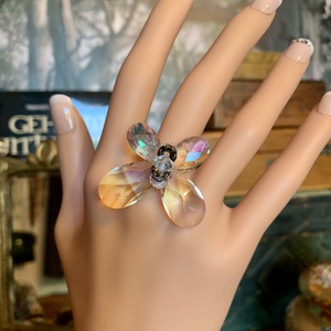 Régi Nagyon különleges nagy csillogó akril pillangó gyűrű az 1980-as évekből, vintage gyűrű -rugalmas méret!, Ékszer, Gyűrű, Többköves gyűrű, Ékszerkészítés, MESKA