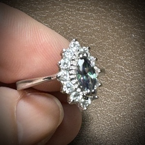 Ezüst gyűrű cirkon kövekkel, 925v ezüst ékszer, cirkónia köves gyűrű mérete 54 mm körméret - ékszer - gyűrű - statement gyűrű - Meska.hu